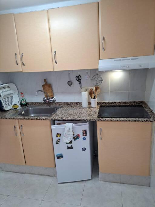 Holiday Center Apartamento Vistas Mar, Acceso Directo Playa Y Piscina 罗萨斯 外观 照片